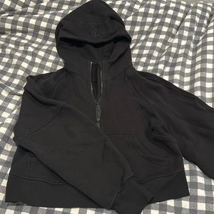 Womens black lululemon scuba XS/S.